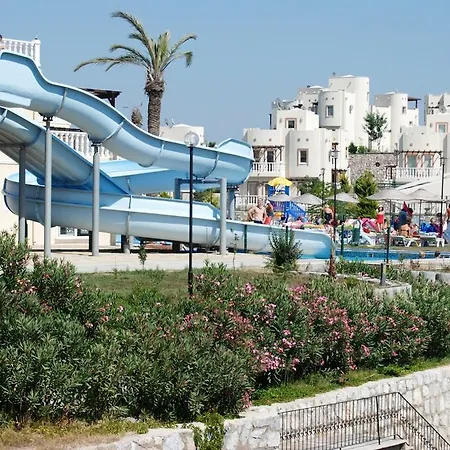 Evoteli Group Turquoise 2+1 Cara Deniz Manzarali Daire